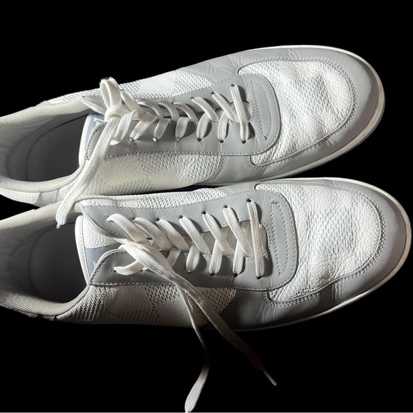 Louis Vuitton Rivoli
Damier Grey size 11 good condition as seen in lots of pics - Picture 3 of 16